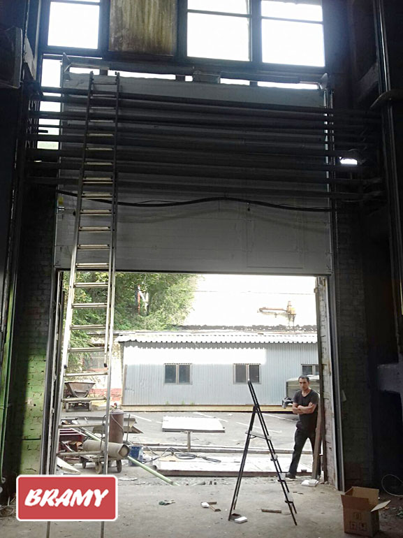 Установка секционных ворот Установка секционных ворот