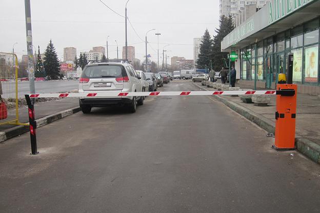 Шлагбаум на Абельмановской Шлагбаум на Абельмановской