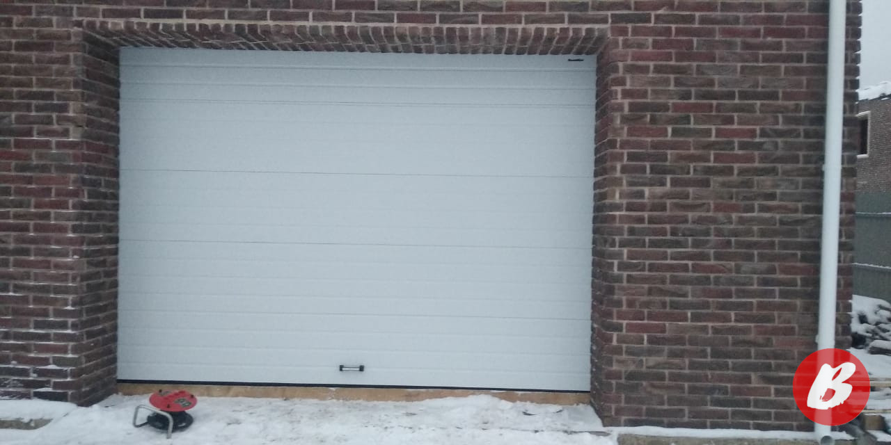 Секционные ворота в гараж Секционные ворота для гаража